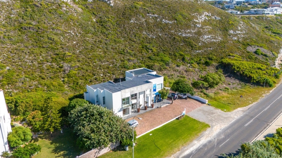 6 Bedroom Property for Sale in Agulhas Western Cape